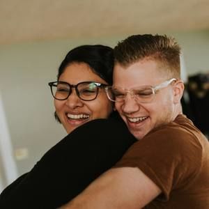 Meet your Posher, Hevelin